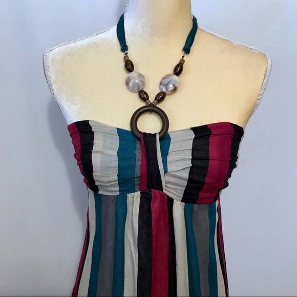 ❌SOLD❌ Xhilaration NWOT Halter Maxi Dress S - Picture 2 of 9